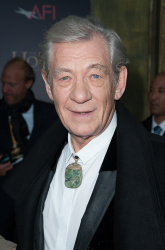 Ian McKellen - 'The Hobbit An Unexpected Journey' New York Premiere benefiting AFI at Ziegfeld Theater in New York - December 6, 2012 - 28xHQ 0aOiiwn9