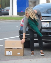 Ali Larter - seen running errands in Los Angeles, 12 января 2015 (6xHQ) 2wVoslak
