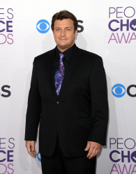 "Nathan Fillion" - Nathan Fillion - 39th Annual People's Choice Awards at Nokia Theatre in Los Angeles (January 9, 2013) - 28xHQ 5POECaBP