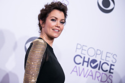 Bellamy Young - The 41st Annual People's Choice Awards in LA - January 7, 2015 - 61xHQ 5Z0Vq8is