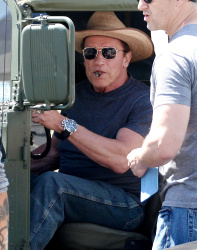 Arnold Schwarzenegger - seen out in Los Angeles - April 18, 2015 - 72xHQ 5s3kE5ev