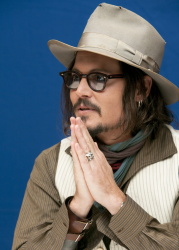 Johnny Depp - "The Tourist" press conference portraits by Armando Gallo (New York, December 6, 2010) - 31xHQ 5vqLfHLw
