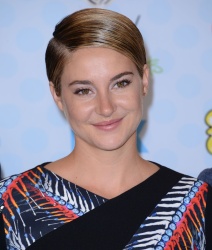 Shailene Woodley - 2014 Teen Choice Awards, Los Angeles August 10, 2014 - 363xHQ 6igo5dEu