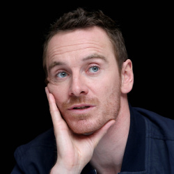 Michael Fassbender - X-Men: Days of Future Past press conference portraits by Munawar Hosain (New York, May 9, 2014) - 26xHQ 6s6EETNF