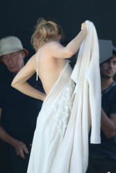 Amanda Seyfried - On the set of a photoshoot in Miami - February 14, 2015 (111xHQ) 7HN8XWve