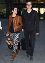 Colin Firth - is seen arriving at London’s Heathrow airport with his wife Livia (January 13, 2015) - 7xMQ 7J0Hp41w