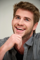 Liam Hemsworth - The Hunger Games press conference portraits by Vera Anderson (Los Angeles, March 1, 2012) - 9xHQ 7Zvrs4II