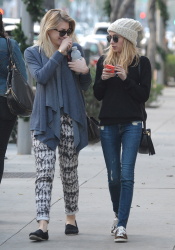 Emma Roberts - Out and about in Beverly Hills, 12 января 2015 (23xHQ) 85K3mSnK