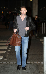 Hugh Jackman - Arriving at Heathrow airport in London - April 6, 2015 - 10xHQ 8m6HAzTd