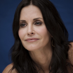 Courteney Cox - "Cougar Town" press confere nce portraits by Armando Gallo (Hollywood, October 14, 2011) - 16xHQ 8taBcSSY
