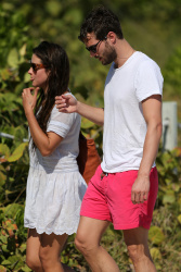 Jamie Dornan - At the beach with his girlfriend, Amelia Warner in Miami - January 17, 2013 - 25xHQ 9EJxLxyn