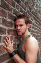 Dominic Monaghan - Unknown photoshoot - 4xHQ CHDOr4Og