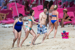 Mark Wahlberg - and his family seen enjoying a holiday in Barbados (December 26, 2014) - 165xHQ CcpRGnfT