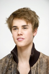 Justin Bieber - "Never Say Never" press conference portraits by Armando Gallo (Los Angeles, February 10, 2011) - 6xHQ DY3Bos2j