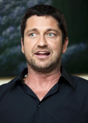 Gerard Butler - "The Ugly Truth" press conference portraits by Armando Gallo (Los Angeles, July 19, 2009) - 15xHQ EyhN5ODc