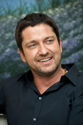Gerard Butler - The Ugly Truth press conference portraits by Vera Anderson (Beverly Hills, July 20, 2009) - 13xHQ HtpaVdgV