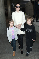 Angelina Jolie - LAX Airport - February 11, 2015 (185xHQ) IQPij1ab