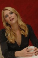 Клэр Дэйнс (Claire Danes) Me And Orson Welles Press Conference 2009 by Yoram Kahana - 10xHQ JIhSD75t