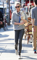 Katherine Heigl - Out & About in Los Angeles, 27 января 2015 (21xHQ) JJR5UXk2