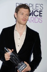 Joseph Morgan, Persia White - 40th People's Choice Awards held at Nokia Theatre L.A. Live in Los Angeles (January 8, 2014) - 114xHQ Jq2Q90Gt