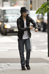 Ian Somerhalder - seen out of his hotel - May 15, 2012 - 8xHQ KnWhRFJB