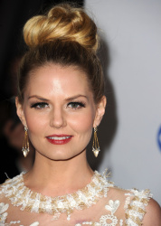 Jennifer Morrison - Jennifer Morrison & Ginnifer Goodwin - 38th People's Choice Awards held at Nokia Theatre in Los Angeles (January 11, 2012) - 244xHQ MoE5u0fT