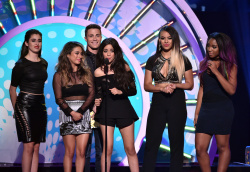 Fifth Harmony - at FOX's 2014 Teen Choice Awards in Los Angeles, California - 32xHQ NSDfVgfk