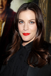 Liv Tyler - 'The Hobbit An Unexpected Journey' New York Premiere benefiting AFI at Ziegfeld Theater in New York City - December 6, 2012 - 52xHQ NiwGkUwf