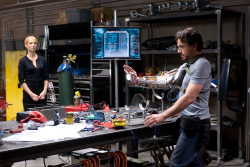 Robert Downey Jr., Jeff Bridges, Gwyneth Paltrow, Terrence Howard - промо стиль и постеры к фильму "Iron Man (Железный человек)", 2008 (113хHQ) Nx5mU3j7