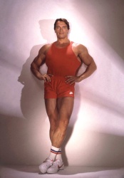 Arnold Schwarzenegger - Harry Langdon Portraits (Los Angeles, June 13, 1985) - 14xHQ Pi6QhmAY