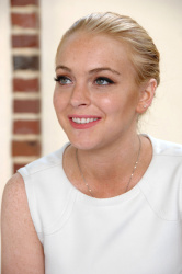 Lindsay Lohan - Georgia Rule press conference portraits by Vera Anderson (Beverly Hills, May 3, 2007) - 6xHQ Rz2IjFB0