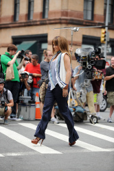 Jennifer Lopez - On the set of The Back-Up Plan in NYC (16.07.2009) - 120xHQ TQHm0P5J