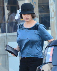 Mila Kunis - Leaving Sweet Lady Jane Bakery in LA - February 19, 2015 (18xHQ) UHTtz2lc