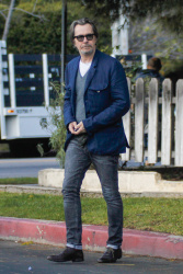 Gary Oldman - walks the streets of Los Feliz, as he heads to a movie production nearby - April 23, 2015 - 8xHQ UpilUHAp