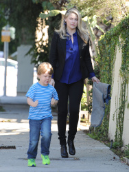 Ali Larter - Out and about in LA - March 3, 2015 (24xHQ) Wde3NRx4