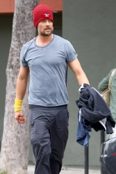 Josh Duhamel - looked determined on Monday morning as he head into a CircuitWorks class in Santa Monica - March 2, 2015 - 17xHQ Y5dbcPEy
