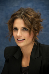 Stana Katic - Castle press conference portraits by Vera Anderson (Los Angeles, April 9, 2010) - 10xHQ Y8d4X1AO
