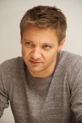 Jeremy Renner - Marvel's The Avengers press conference portraits by Vera Anderson (Los Angeles, April 13, 2012) - 4xHQ AKfXsPHS
