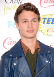 Ansel Elgort - FOX's 2014 Teen Choice Awards in Los Angeles (2014.08.10) - 8xHQ AsYurDqt
