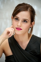 Emma Watson - The Perks of Being a Wallflower press conference portraits by Vera Anderson (Toronto, September 7, 2012) - 7xHQ DH05JwTr