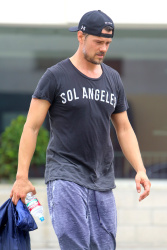 Josh Duhamel - Josh Duhamel - Gym in Santa Monica (2015.05.27) - 5xHQ EXNxzVBp