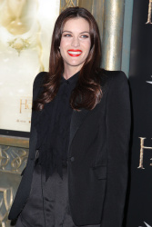 Liv Tyler - 'The Hobbit An Unexpected Journey' New York Premiere benefiting AFI at Ziegfeld Theater in New York City - December 6, 2012 - 52xHQ FY1ZP7Hk
