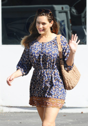 Kelly Brook - Out and about in LA - February 14, 2015 (140xHQ) GV34QiTU