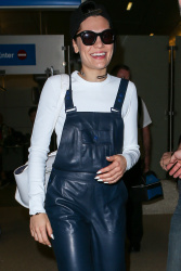 Jessie J - Arriving at LAX airport in Los Angeles - February 7, 2015 (14xHQ) H6MEUsmp