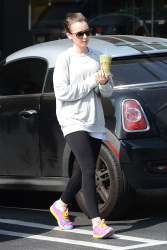 Lily Collins - Grabs a Health Drink in West Hollywood (2015.02.16.) (11xHQ) I2xyPuQN