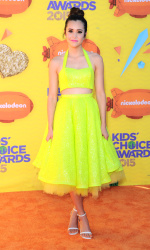 Megan Nicole - 28th Annual Kids' Choice Awards, Inglewood, 28 марта 2015 (13xHQ) IyPQqr5T