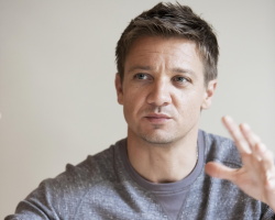Jeremy Renner - "The Avengers" press conference portraits by Armando Gallo (Los Angeles, April 13, 2012) - 12xHQ JAveW2TH