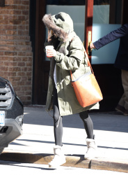 Sienna Miller - Out and about in New York City - February 11, 2015 (30xHQ) KAZPuutY