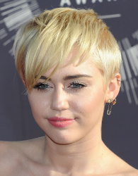Miley Cyrus - 2014 MTV Video Music Awards in Los Angeles, August 24, 2014 - 350xHQ M4cgezOj