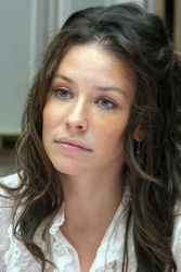 Evangeline Lilly - Lost press conference portraits by Piyal Hosain, october 22, 2006 - 8xHQ M51hRsDO